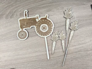 Drevené zápichy a gravírované predmety