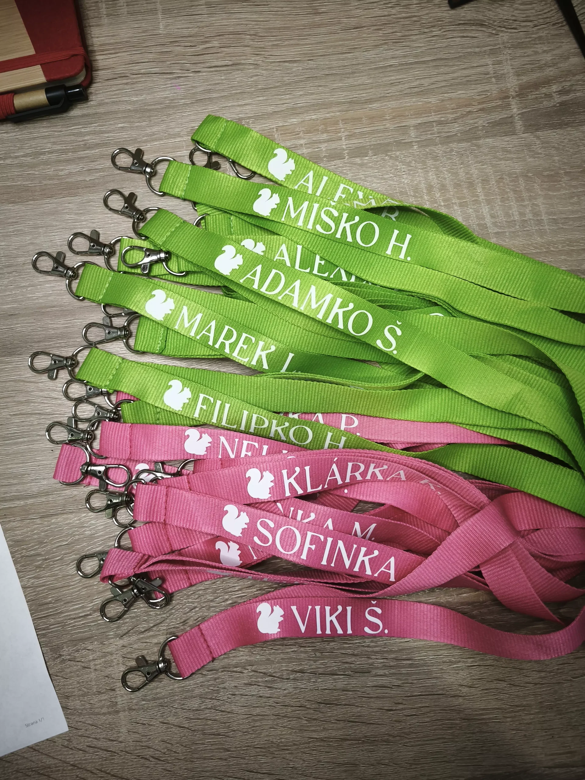 Šnúrka na krk pre deti s menom - Obrázek 3