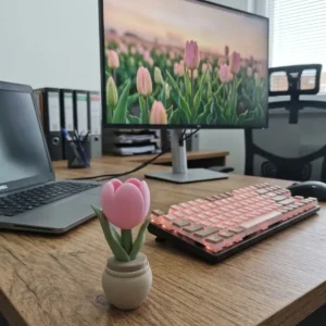 Dekoratívny 3D tulipán v kvetináči