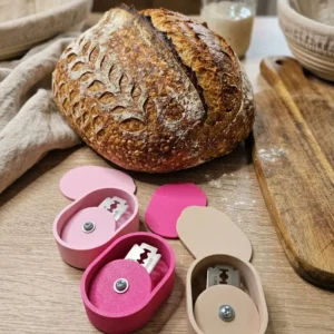 Narezávač na kváskovy chlebík