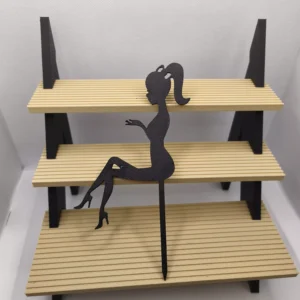 Zápich na tortu sediaca dáma