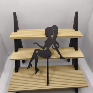 Zápich na tortu sediaca dáma